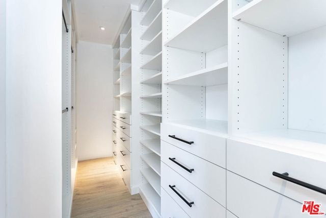 2914 Castle Heights Avenue, Los Angeles, CA 90034