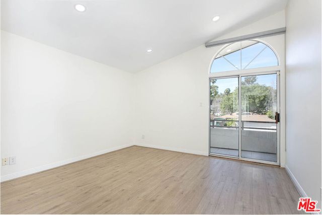 2914 Castle Heights Avenue, Los Angeles, CA 90034