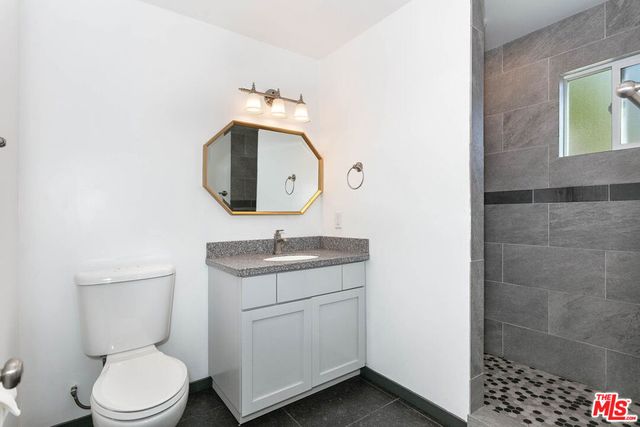 2914 Castle Heights Avenue, Los Angeles, CA 90034