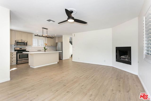 2914 Castle Heights Avenue, Los Angeles, CA 90034