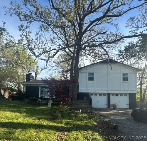 14034 E Clearview Road, Claremore, OK 74019