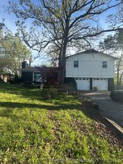 14034 E Clearview Road, Claremore, OK 74019