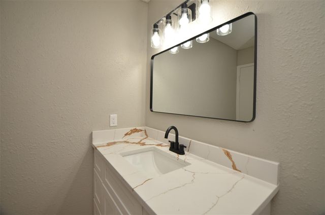 12019 Bob White Drive, Houston, TX 77035