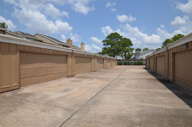 12019 Bob White Drive, Houston, TX 77035