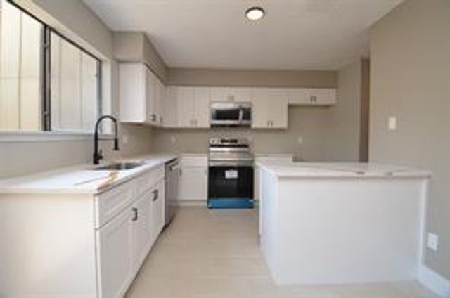 12019 Bob White Drive, Houston, TX 77035