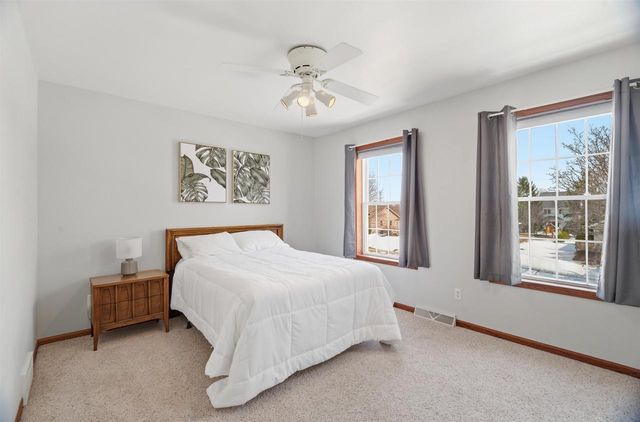 46 AURORA LANE, Fond Du Lac, WI 54935