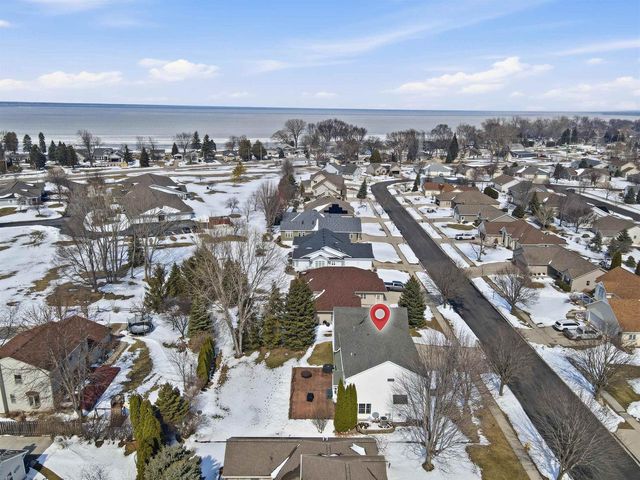 46 AURORA LANE, Fond Du Lac, WI 54935