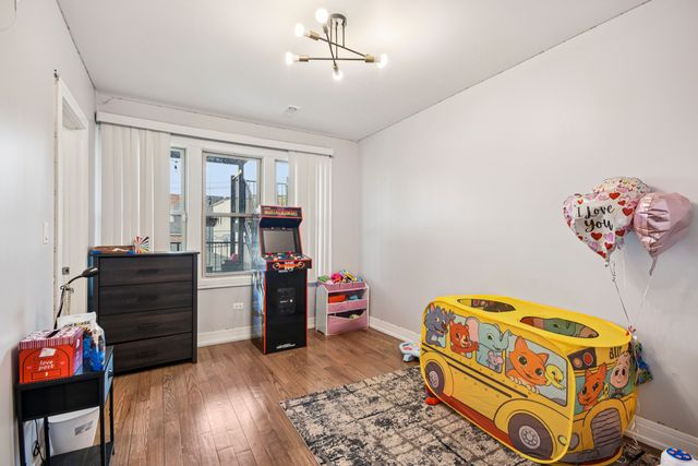 3806 W Armitage Avenue, Chicago, IL 60647