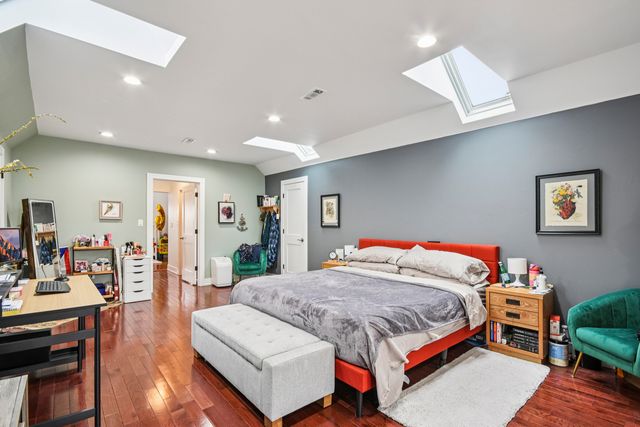 3806 W Armitage Avenue, Chicago, IL 60647