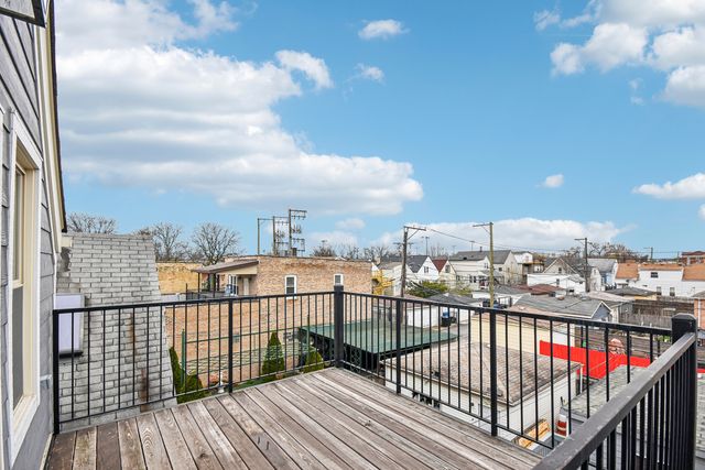 3806 W Armitage Avenue, Chicago, IL 60647