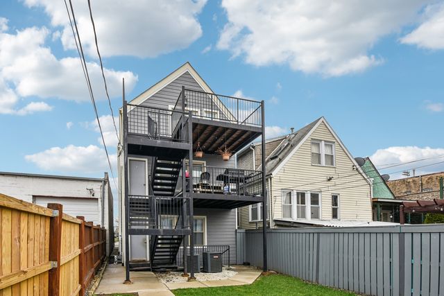 3806 W Armitage Avenue, Chicago, IL 60647