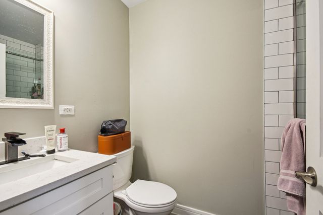 3806 W Armitage Avenue, Chicago, IL 60647