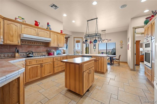 5840 N Cedar Ridge Lane, Kingman, AZ 86409