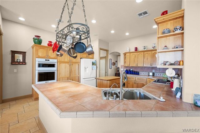 5840 N Cedar Ridge Lane, Kingman, AZ 86409