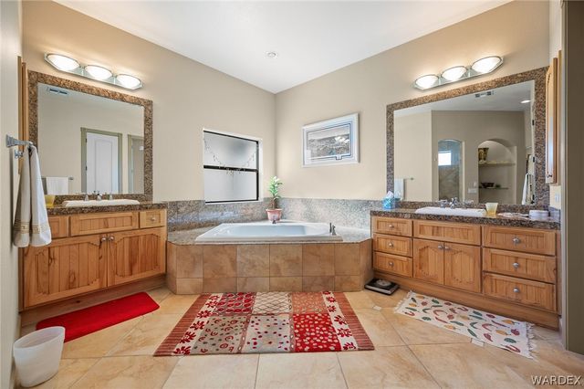 5840 N Cedar Ridge Lane, Kingman, AZ 86409