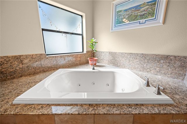 5840 N Cedar Ridge Lane, Kingman, AZ 86409