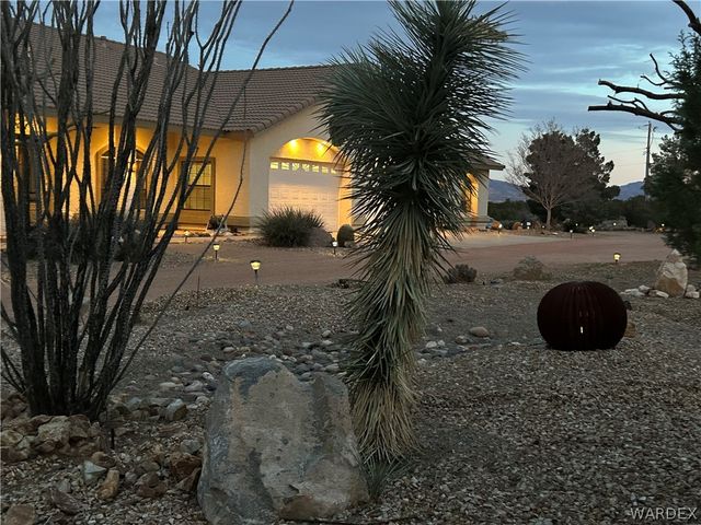 5840 N Cedar Ridge Lane, Kingman, AZ 86409