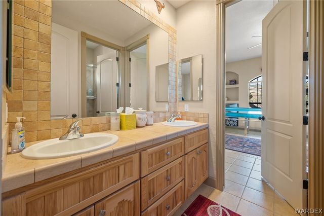 5840 N Cedar Ridge Lane, Kingman, AZ 86409