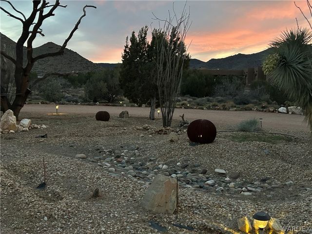 5840 N Cedar Ridge Lane, Kingman, AZ 86409