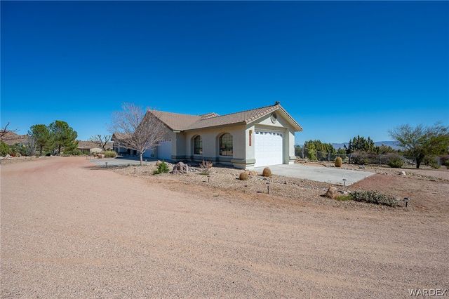 5840 N Cedar Ridge Lane, Kingman, AZ 86409