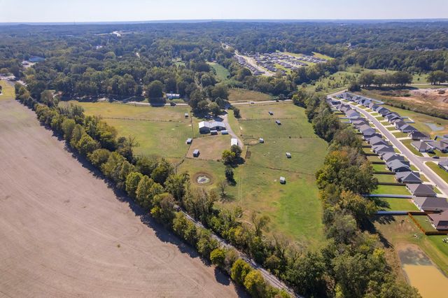 130 Cooper Anderson Rd, Jackson, TN 38305