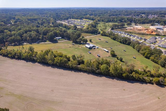 130 Cooper Anderson Rd, Jackson, TN 38305