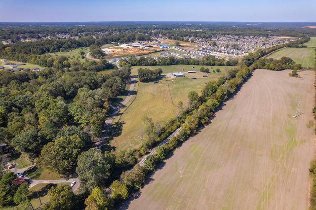 130 Cooper Anderson Rd, Jackson, TN 38305