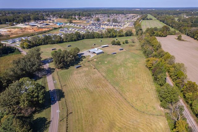 130 Cooper Anderson Rd, Jackson, TN 38305