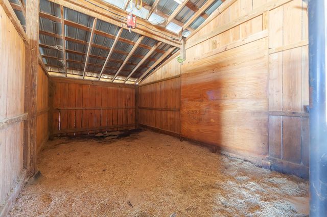 130 Cooper Anderson Rd, Jackson, TN 38305