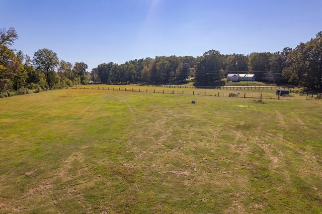 130 Cooper Anderson Rd, Jackson, TN 38305