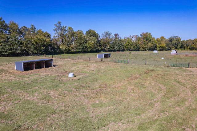 130 Cooper Anderson Rd, Jackson, TN 38305