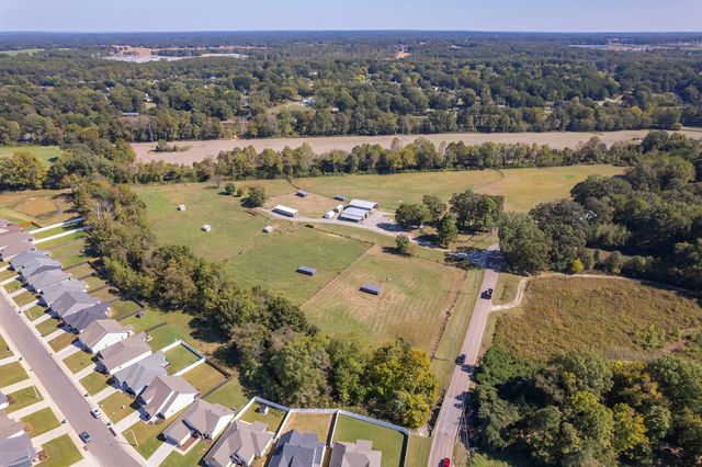 130 Cooper Anderson Rd, Jackson, TN 38305