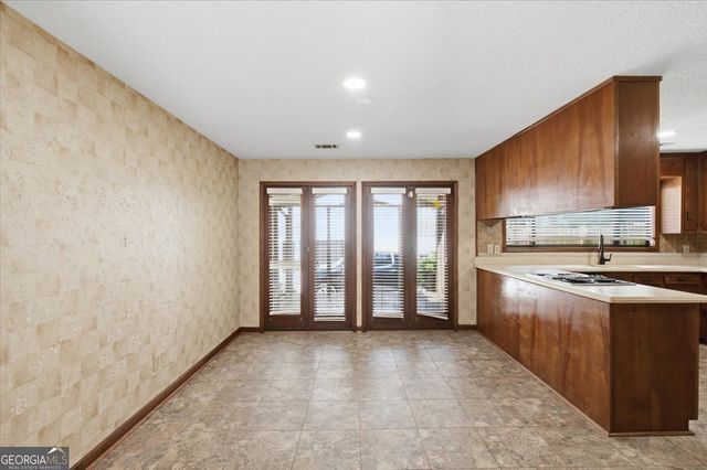26 Latimer Lane NE, Kennesaw, GA 30144