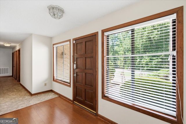 26 Latimer Lane NE, Kennesaw, GA 30144