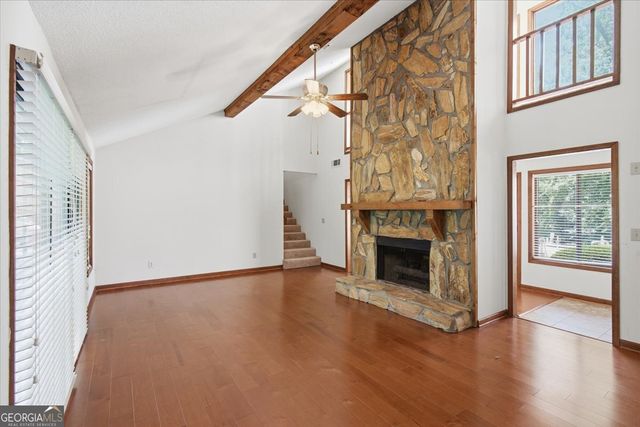 26 Latimer Lane NE, Kennesaw, GA 30144