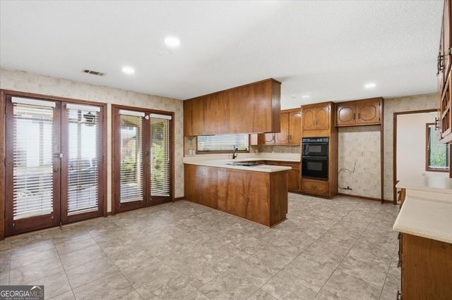 26 Latimer Lane NE, Kennesaw, GA 30144