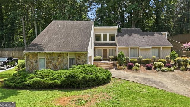 26 Latimer Lane NE, Kennesaw, GA 30144