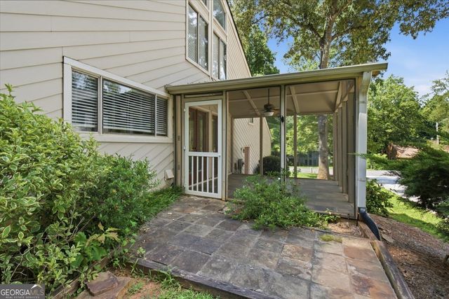 26 Latimer Lane NE, Kennesaw, GA 30144