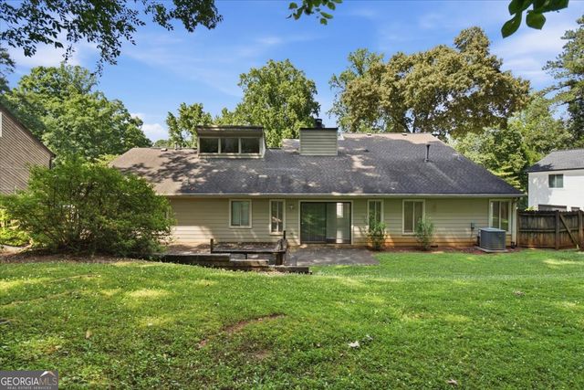 26 Latimer Lane NE, Kennesaw, GA 30144
