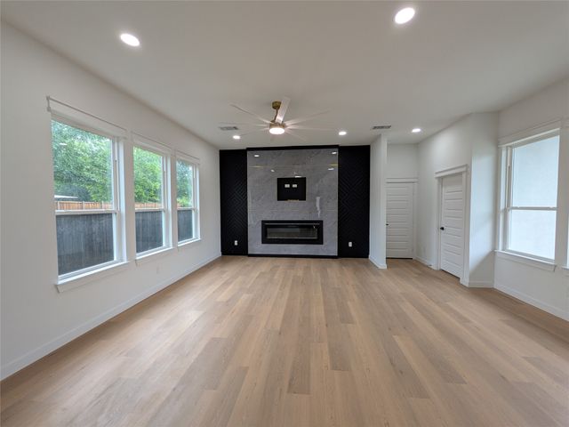 2404 56th Street, Dallas, TX 75241