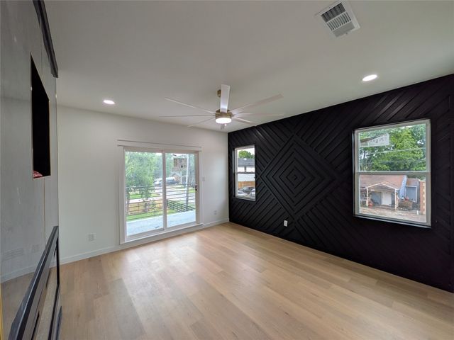 2404 56th Street, Dallas, TX 75241