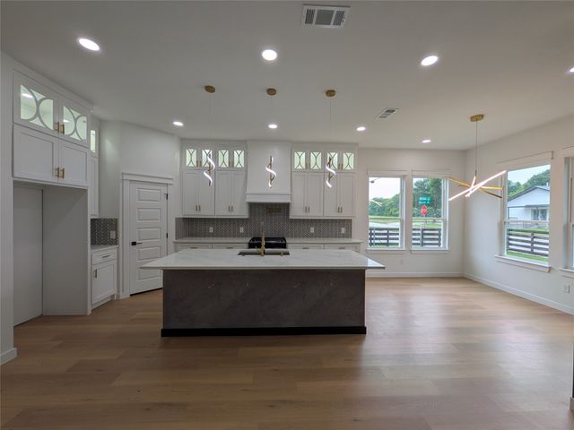 2404 56th Street, Dallas, TX 75241