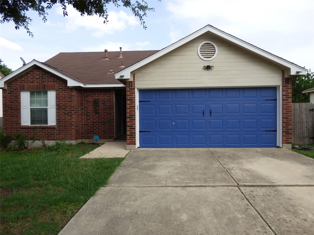 340 Spillway DR, Kyle, TX 78640