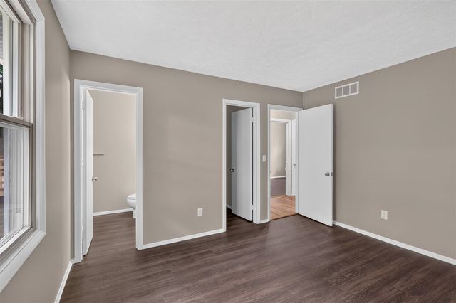 4950 Sparrow Avenue, Kalamazoo, MI 49004