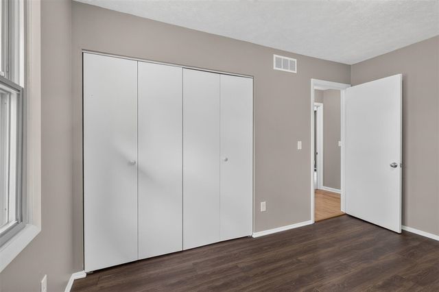 4950 Sparrow Avenue, Kalamazoo, MI 49004