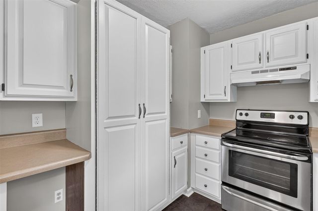 4950 Sparrow Avenue, Kalamazoo, MI 49004