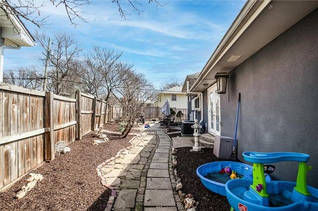 14400 E 40th Street S, Independence, MO 64055