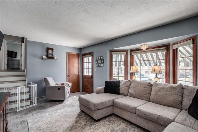 14400 E 40th Street S, Independence, MO 64055