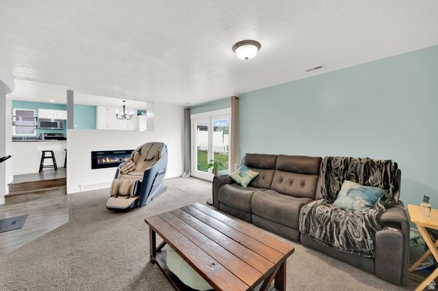 4852 W MOUNTAIN LAUREL LN, West Jordan, UT 84088