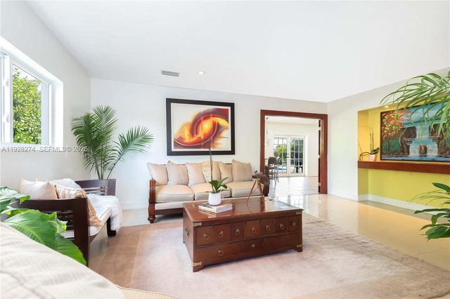 10511 SW 122nd Ct, Miami, FL 33186